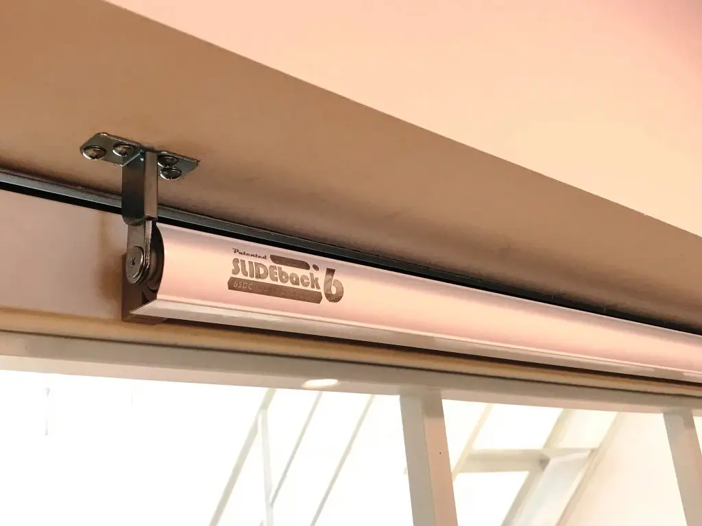 pneumatic door closer